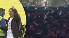Rockový koncert bez roušek pro 5000 lidí. Anglie se vrací zpět do normálu