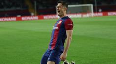 Barcelona otočila zápas a odložila titulové oslavy Realu. Lewandowski řádil