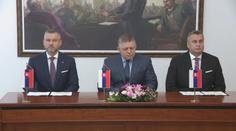 Slovensko bylo rozdělené už před atentátem. Přispěl tomu i Fico, říká politolog