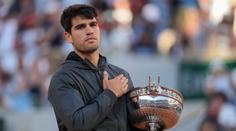 Drama na French Open. Po pětisetové bitvě mezi muži kraluje Alcaraz