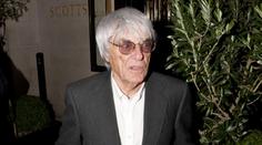 10 let v base? Kdepak! Ecclestone se vykoupil za "pětistovku"