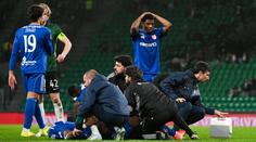 Hrůzné scény při zápase Sportingu. Banální skluz ukončil fotbalistovi sezónu