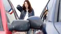 Německé město chce zakázat couvání při parkování i vyjíždění