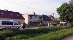 Vrah na Rokycansku ubodal starší ženu. Policie našla vražednou zbraň