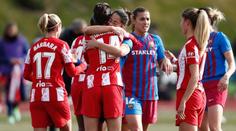 Návrat po nádoru na mozku. Fotbalistku vyhazovaly do vzduchu i protihráčky