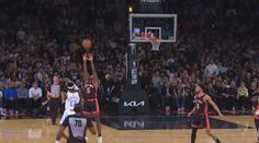 Hráč NBA hodil jeden z nejhezčích košů z půlky všech dob. Ani se z toho neradoval