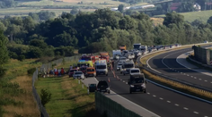 Tragická nehoda polského autobusu s poutníky v Chorvatsku. Zemřelo nejméně 12 lidí