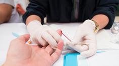 Pacient v Česku dostal inovativní lék proti HIV. Jako první v Evropě
