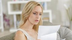 Žena se přestěhovala do nového domu. Na půdě našla vzkaz, který jí vyrazil dech