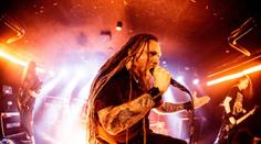 Známá kapela zrušila koncert v Česku. Čelí obvinění ze znásilnění