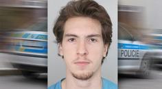 Pedofil mámil chlípné fotky z pěti tisíc dívek. Nejmladší bylo sedm!