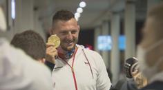Olympijští medailisté jsou zpátky. Krpálek se nemohl dočkat rodiny