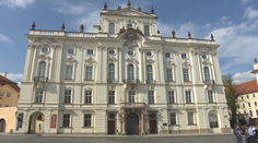 Zásah NCOZ na arcibiskupství: Má se jednat o podvod s majetkem, nikoho ale neobvinili