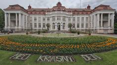 O veřejné lázně v Karlových varech mají zájem dva kupci. Místním se prodej nelíbí