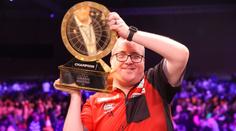 Bunting šokoval Masters. Porazil van Gerwena a má první televizní titul v PDC