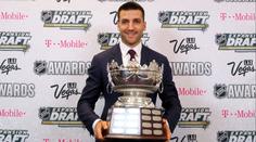 Bergeron přepsal historii. V NHL získal popáté prestižní ocenění
