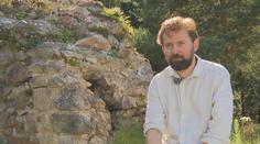 Petr Lněnička vzácně promluvil. Kvůli Metodě Markovič musel přibrat a shodit vousy