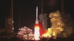VIDEO: Čína vypustila na oběžnou dráhu nový satelit