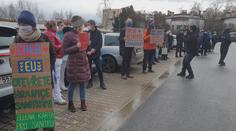 Cheb se bouří proti lockdownu a vzkazuje: "Vláda nás zradila!"