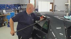 Kroupy lidem poničily auta. Škodám se přitom dá zabránit