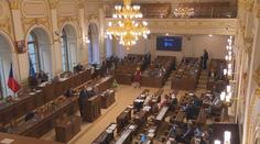 Poslanci budou muset do práce chodit střízliví. STAN navrhuje nový zákon