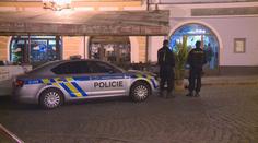 Muže policie obvinila z vraždy, manželka v nemocnici zemřela!
