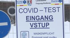Obří fronty, test třikrát týdně. Pendleři jsou z nového opatření zoufalí