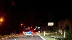 Brutální vražda na jihu Čech. Pomozte najít řidiče, který měl zapálit černé BMW