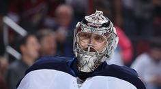 Pavelec dostal za 2 minuty 3 góly. Takhle to na farmě nepůjde!
