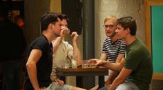 Praha bojuje proti alkoholové turistice. Zakázala organizované tahy po barech