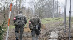 Rakousko se bojí přívalu migrantů, chce nasadit na hranice vojáky