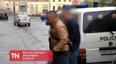 Pečlivý zloděj: Vykrást jedno auto mu trvalo i hodinu. Vybral jich 12!