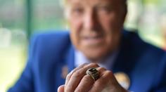 Velká pocta pro českou legendu. Jan Kodeš dostal vzácný prsten