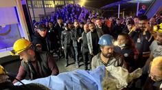 Při explozi v tureckém dole zahynulo 40 horníků. Další desítky zůstaly uvězněny v podzemí