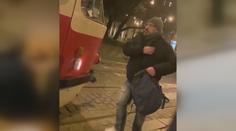 Policie pátrá po muži, který přepadl Ukrajince. Vydával se za dobrovolníka