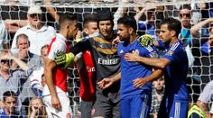 Čech zpátky na Stamford Bridge: Bloudění, potyčka a ztráta bodů