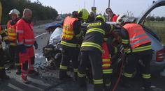 Děsivá nehoda na Pardubicku: Při srážce tří aut zemřel řidič