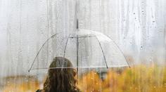 Do Česka vtrhne podzimní počasí. Ochladí se a bude pršet. PŘEDPOVĚĎ