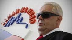 Lež nebo zapomnětlivost? Zeman zapomněl, že chtěl být prezident