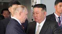 Kim se štítí Putina. Před setkáním si nechal vydezinfikovat židli