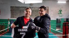 Fotbal v TV? Radši se kouknu na box a UFC, chválí Ronaldo bojové sporty