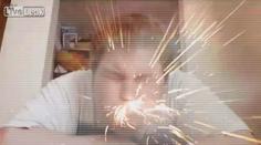 Tohle rozhodně nezkoušejte! Mladík si odpálil petardy v puse. VIDEO