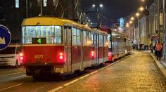 Doprava v Praze totálně zkolabovala: Obří kolony a zablokované tramvaje