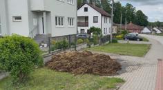 Spor ve Stonařově vyvrcholil hnojem. Případ řeší policie