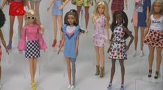 Holá hlava, kožní choroby a vlasatý Ken. Na trh míří nové panenky Barbie