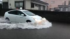 Záplavy a sesuvy půdy! Japonsko kvůli povodním nasadilo armádu