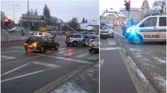 Policejní dodávka se sama rozjela a srazila lampu přímo na auto!