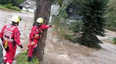 Povodně už mají tři oběti. Dalších sedm lidí se pohřešuje