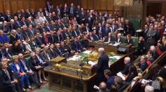 Tajný dokument britské vlády: Zemi hrozí nepokoje i nedostatek léků!