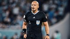 Skandál před finále LM. Sudí se zúčastnil akce rasistické a xenofobní strany